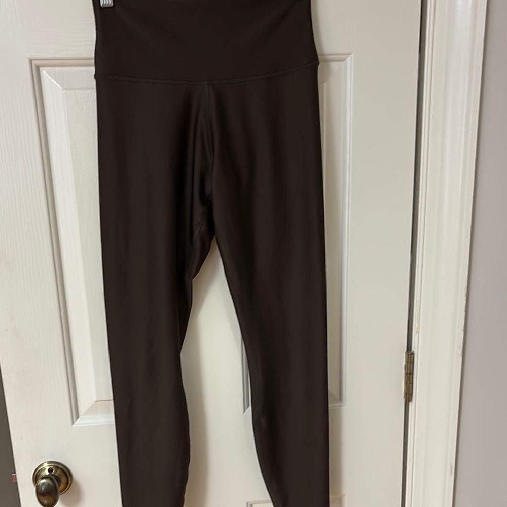 Alo High-Waisted Leggings - Brown